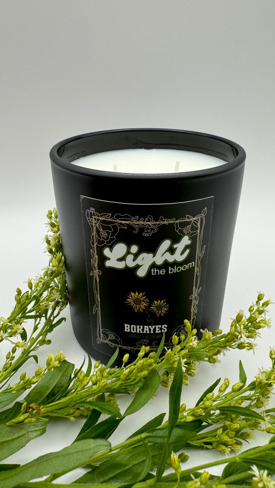 LIGHT THE BLOOM CANDLE